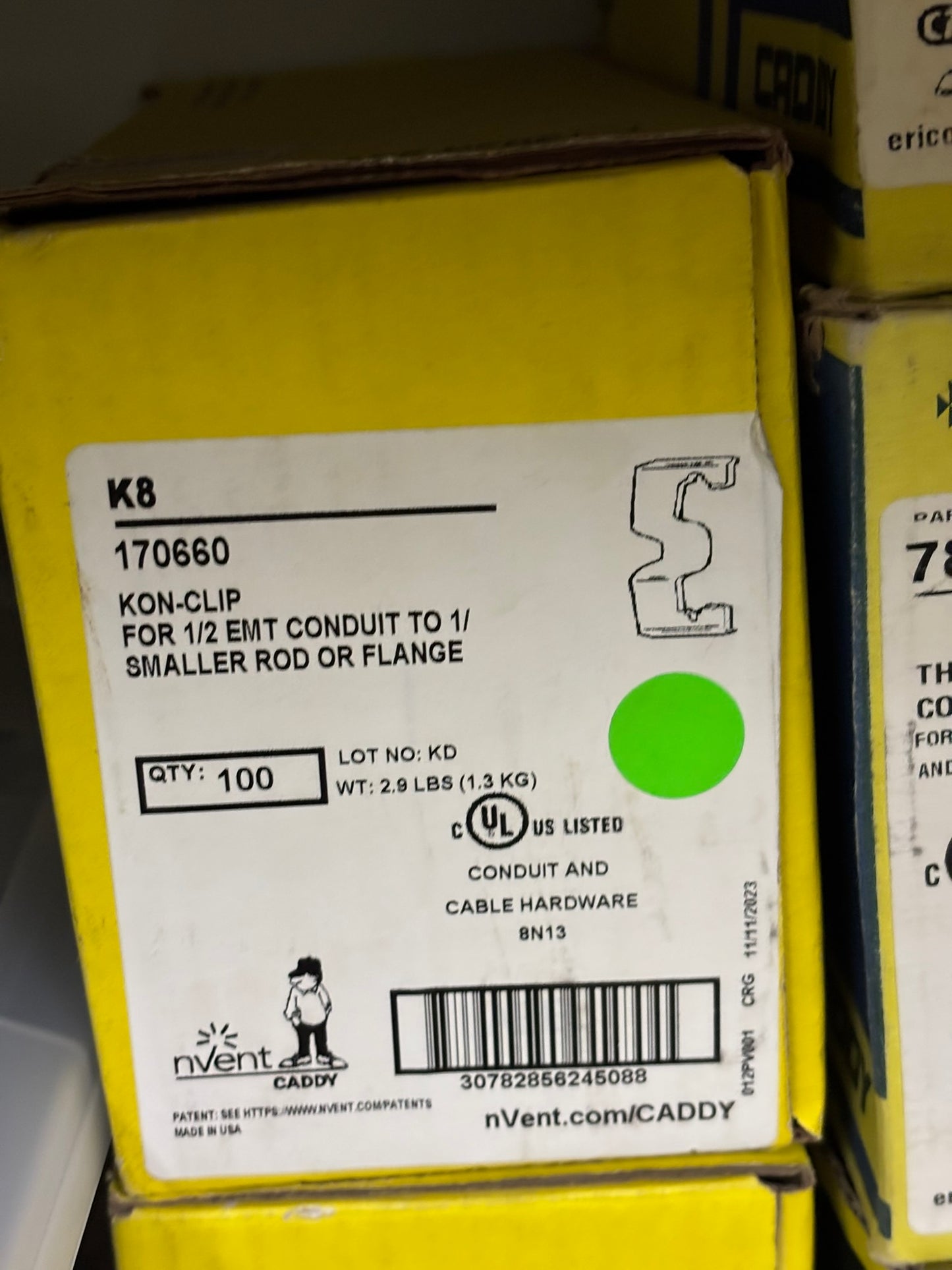 100-Pack NVENT Caddy K8 Steel, 1/2" EMT, 1/2" Rigid Cable/Conduit Clip