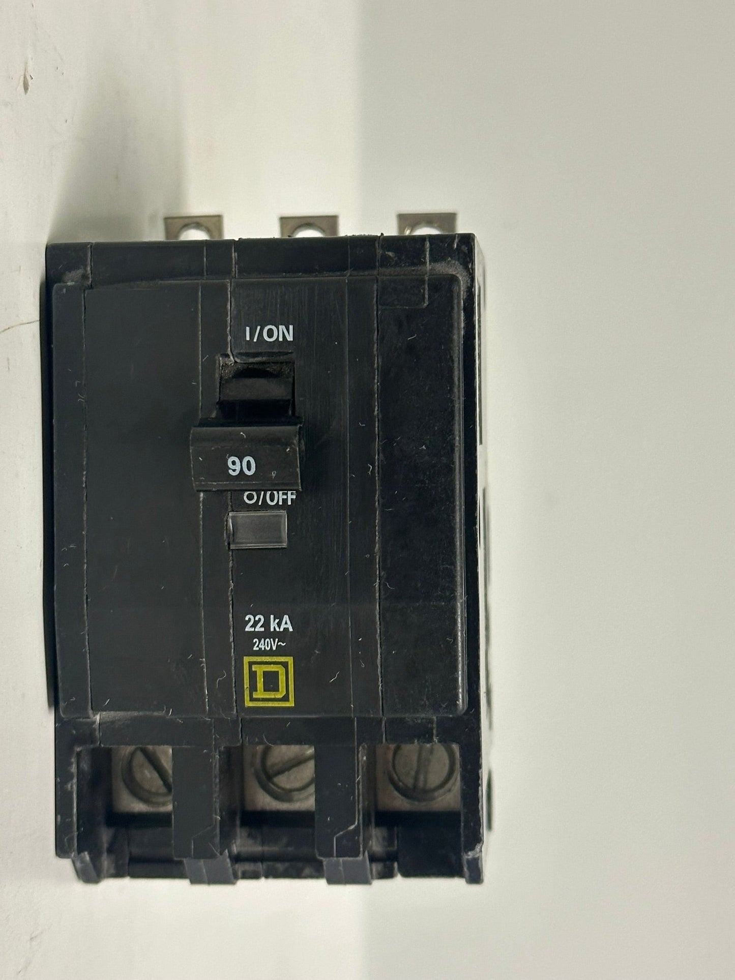 Square D QOB390VH – 90A 3-Pole Bolt-On Circuit Breaker Overview