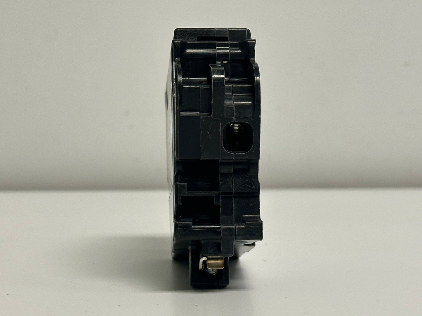 6 PK Siemens QA115AFCN – 15A 1-Pole Plug-On Neutral AFCI Circuit Breaker