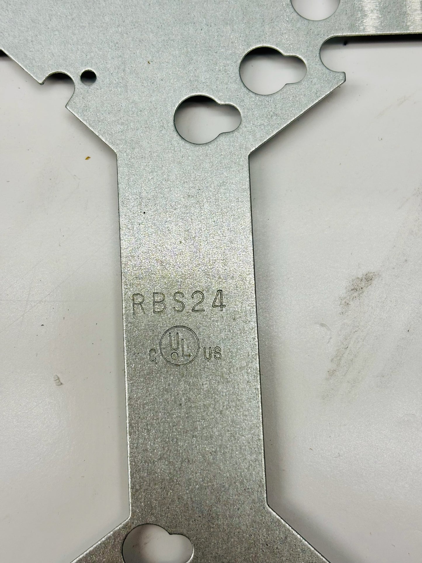 134 Pk nVent Caddy RBS24 24in Rigid Box Support for Metal Studs