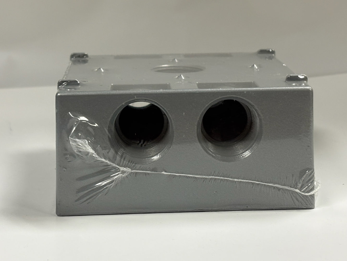 6 PK Bell 5345-0 Outdoor 2-Gang Weatherproof Box with 5 Hubs, 3/4" Threaded