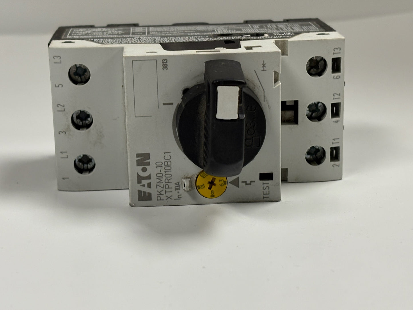 Eaton PKZM0-10 Manual Motor Starter, 10A, 3-Pole, Thermal-Magnetic Protection