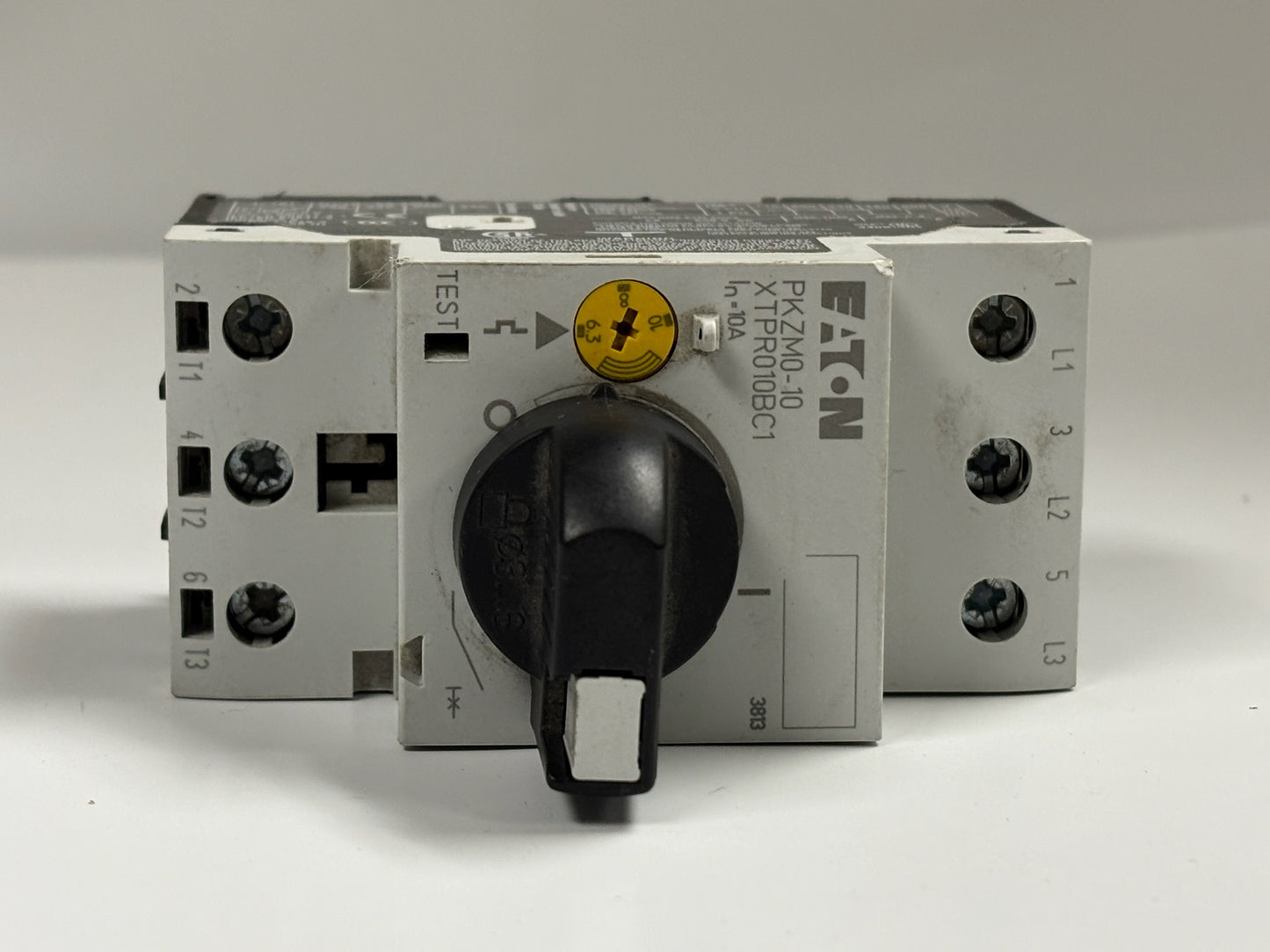 Eaton PKZM0-10 Manual Motor Starter, 10A, 3-Pole, Thermal-Magnetic Protection