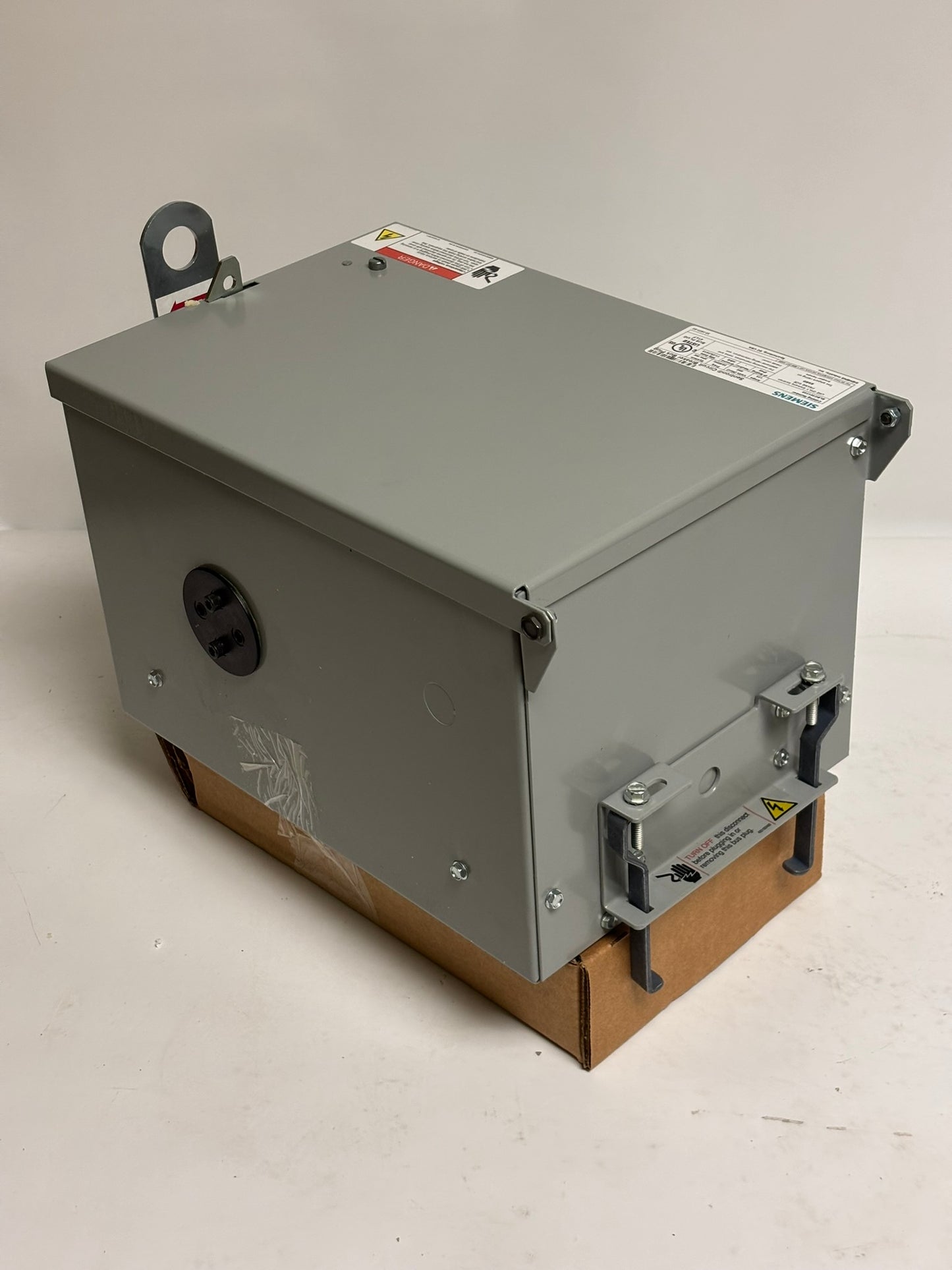 Siemens SLEC301250 Sentron Circuit Breaker Bus Plug, 125A, 600V, 50/60Hz