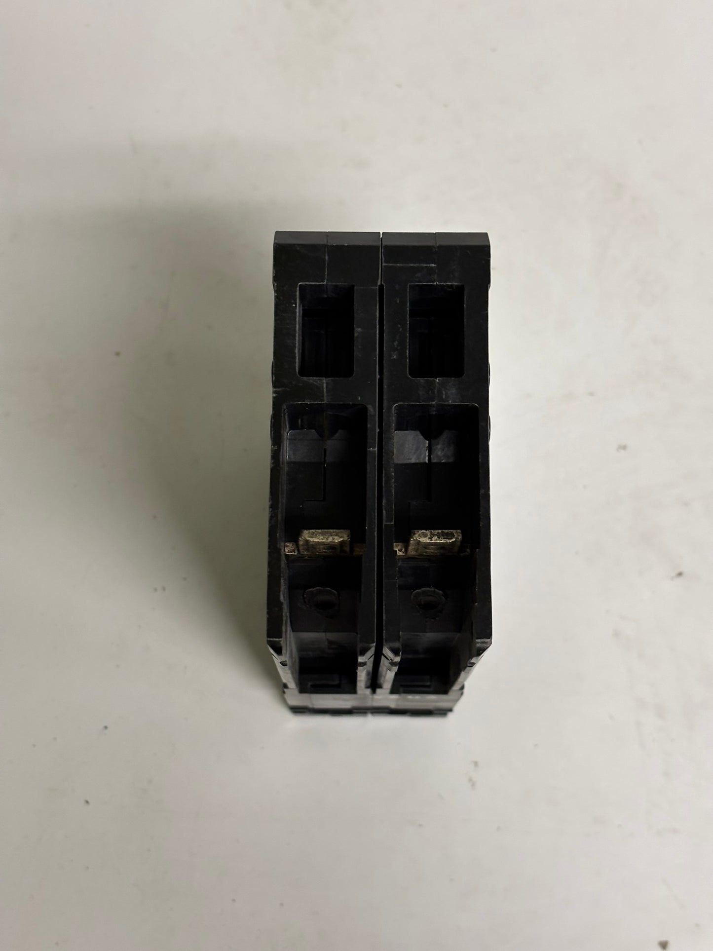 Siemens HED42B045 Molded Case Circuit Breaker, 2p, 45A, 480 VAC, 50/60HZ