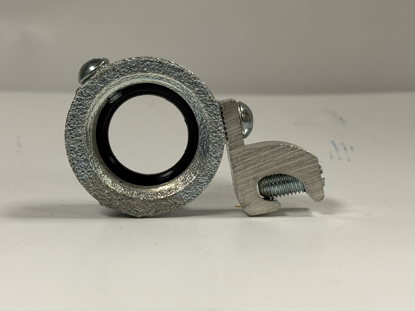 100 PK RACO 1213 Grounding Bushing with Lay-In Lug, 3/4" Trade Size, Malleable Iron