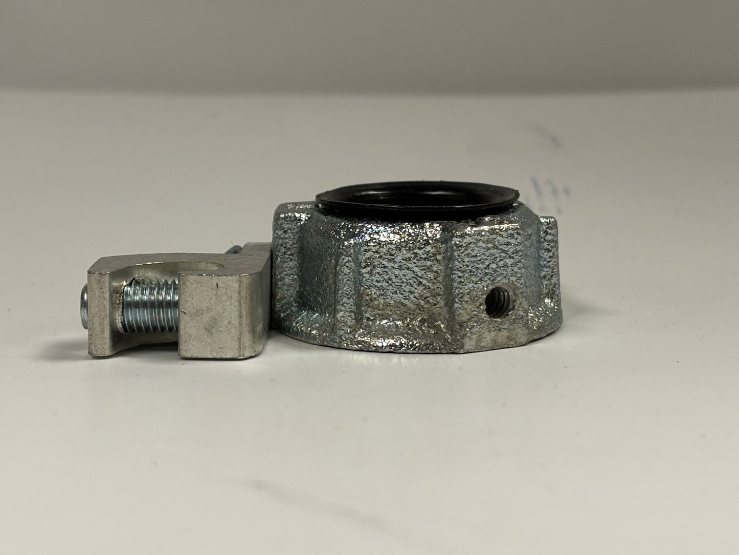 100 PK RACO 1213 Grounding Bushing with Lay-In Lug, 3/4" Trade Size, Malleable Iron