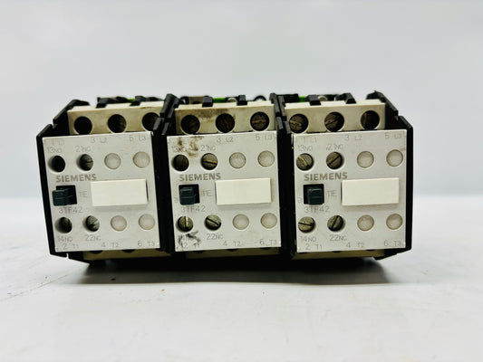 3 Pk Siemens 3TF42 Three-Phase AC Contactor Overview