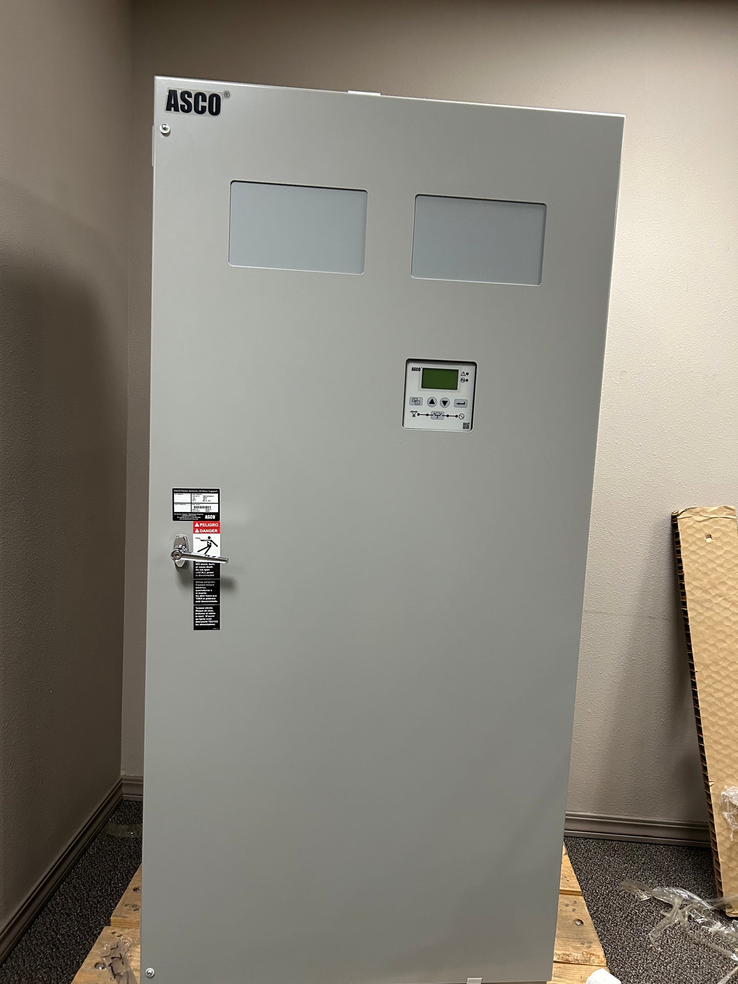 ASCO Automatic Transfer Switch Volts 208V 50-60HZ (1000 AMP ) 3 Phases