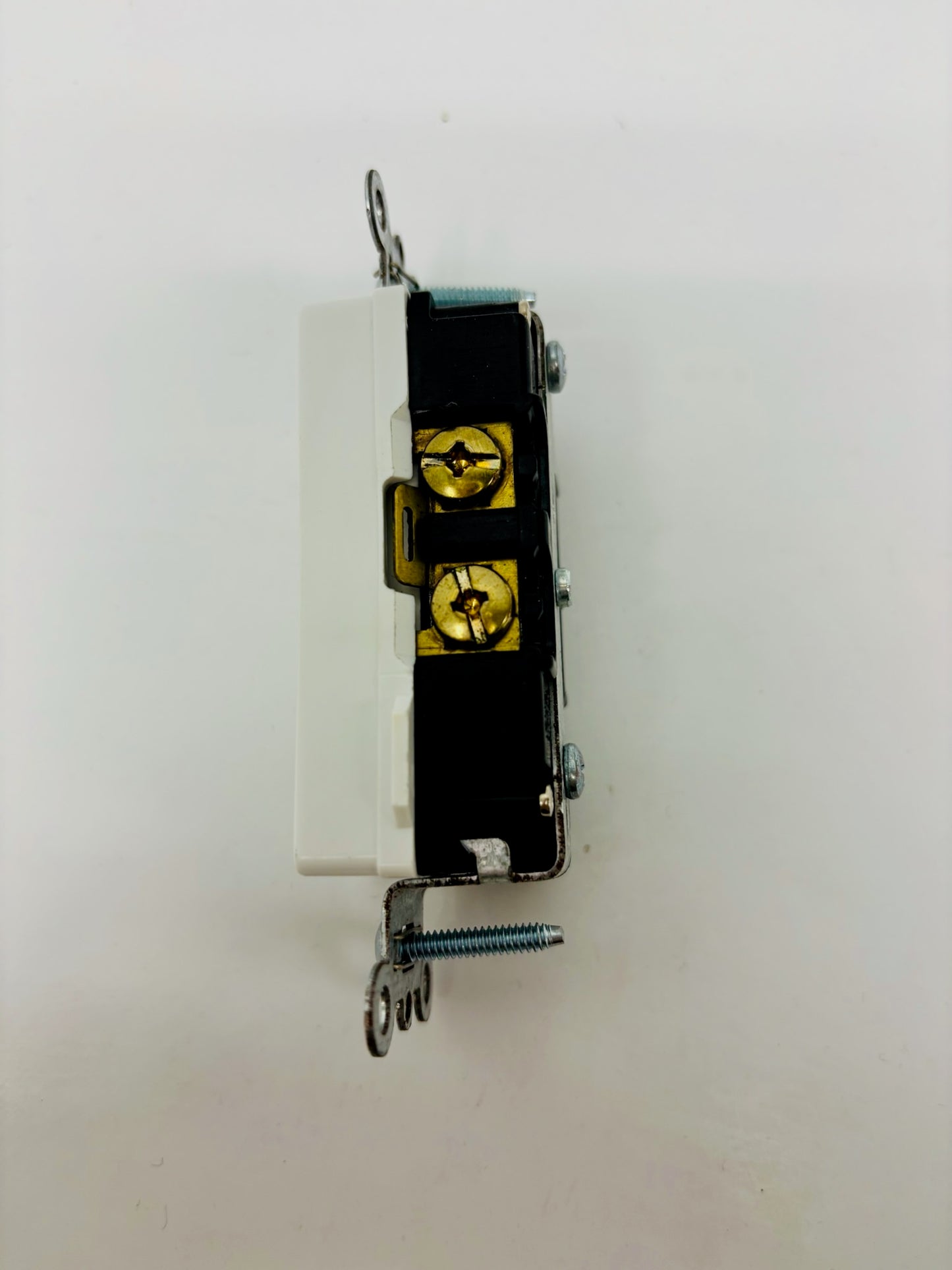 10Pk White Pass & Seymour TR26262 Tamper-Resistant Duplex Receptacle by Legrand