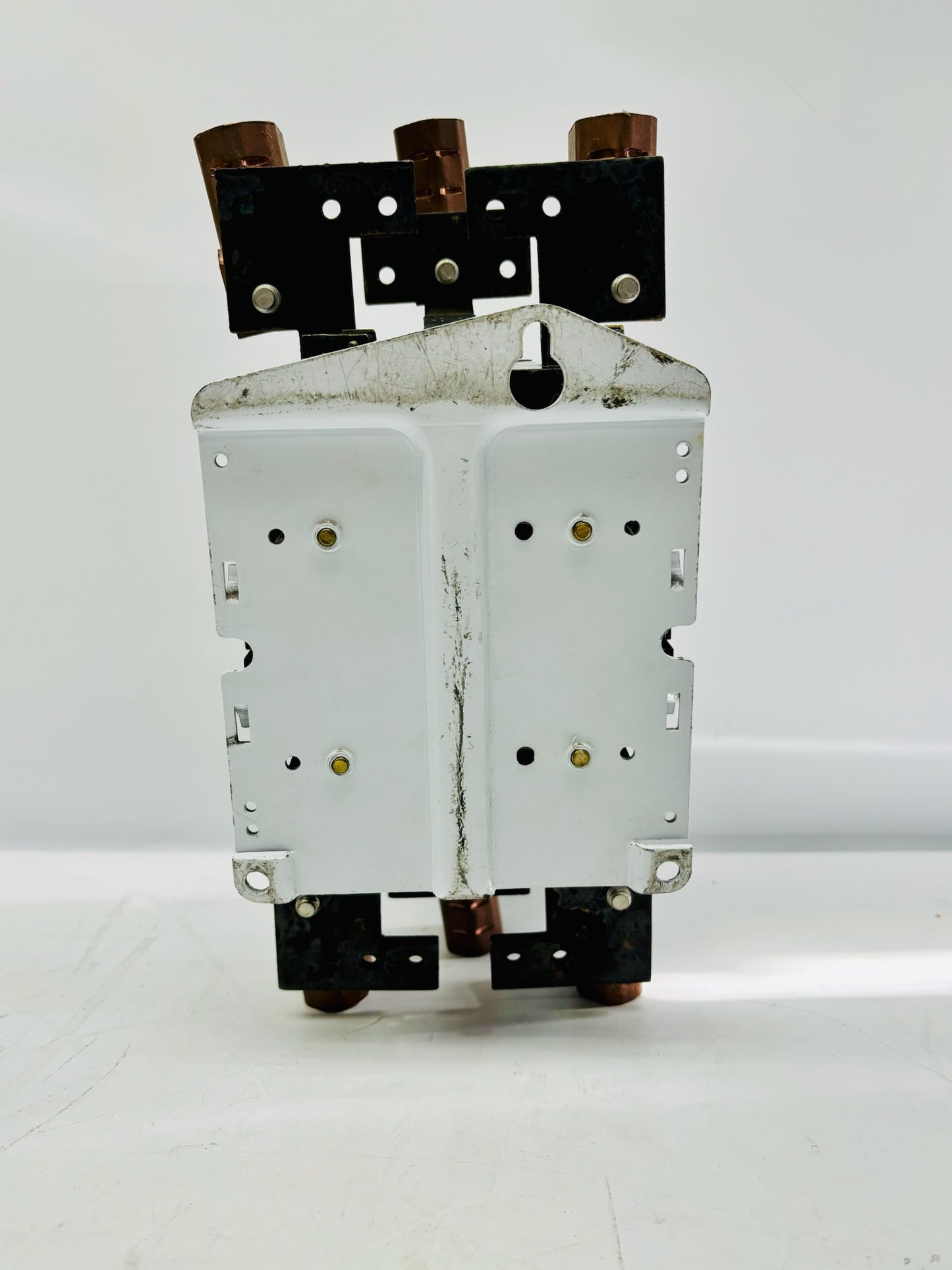 Square D 8910SYD138 Three-Pole Magnetic Contactor
