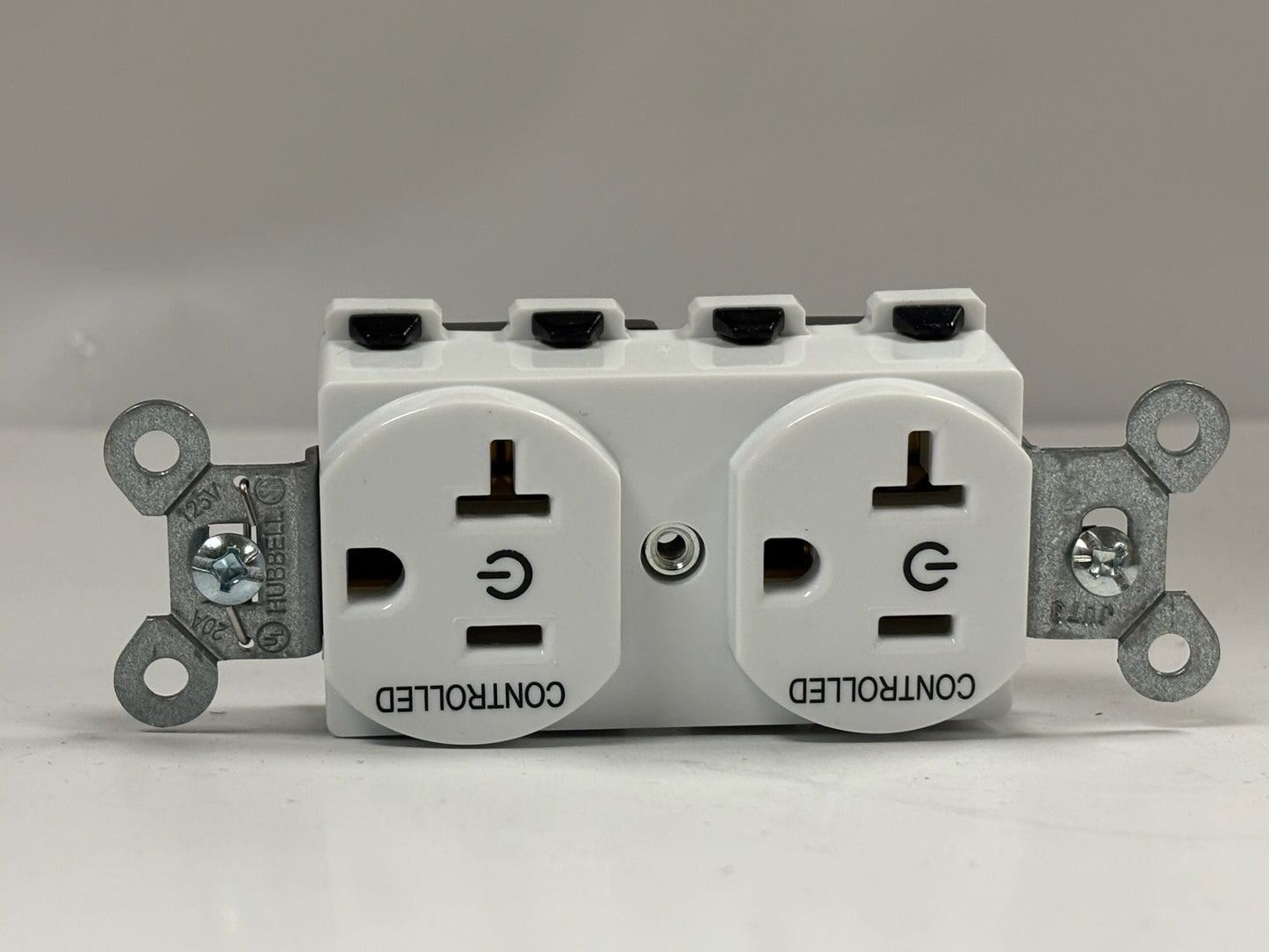 7 PK Hubbell SNAP5362C2W 20A 125V Controlled Duplex Receptacle