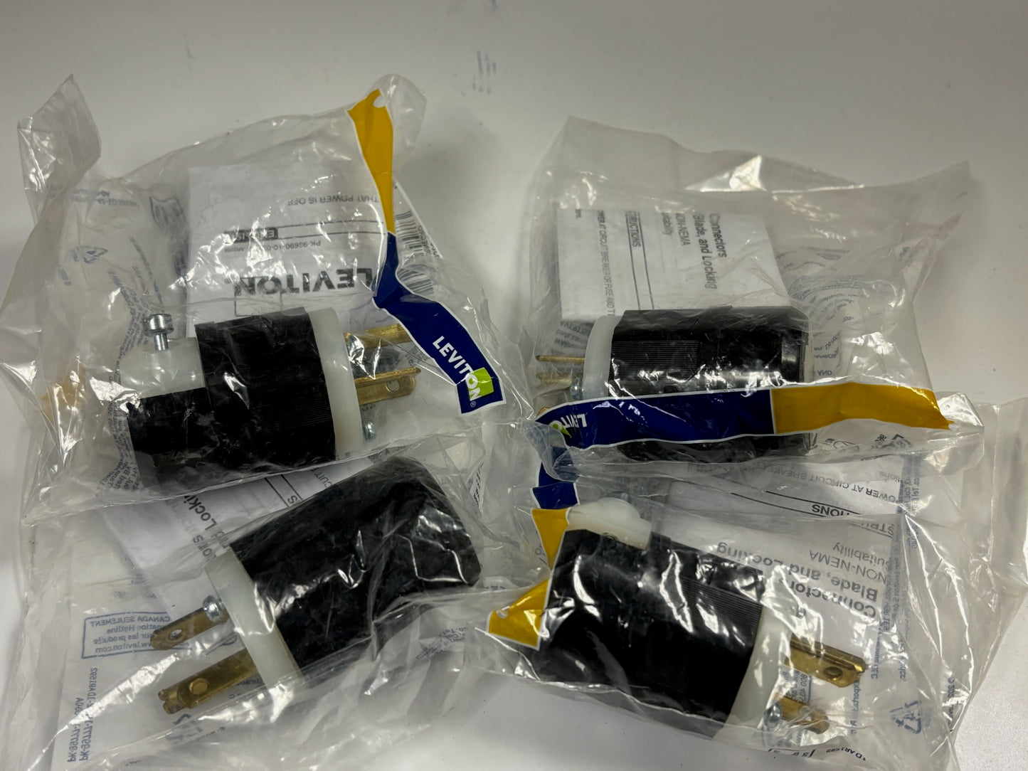 4 PK Leviton 5366‑C 20 A, 125 V NEMA 5‑20P Industrial Nylon Straight‑Blade Plug