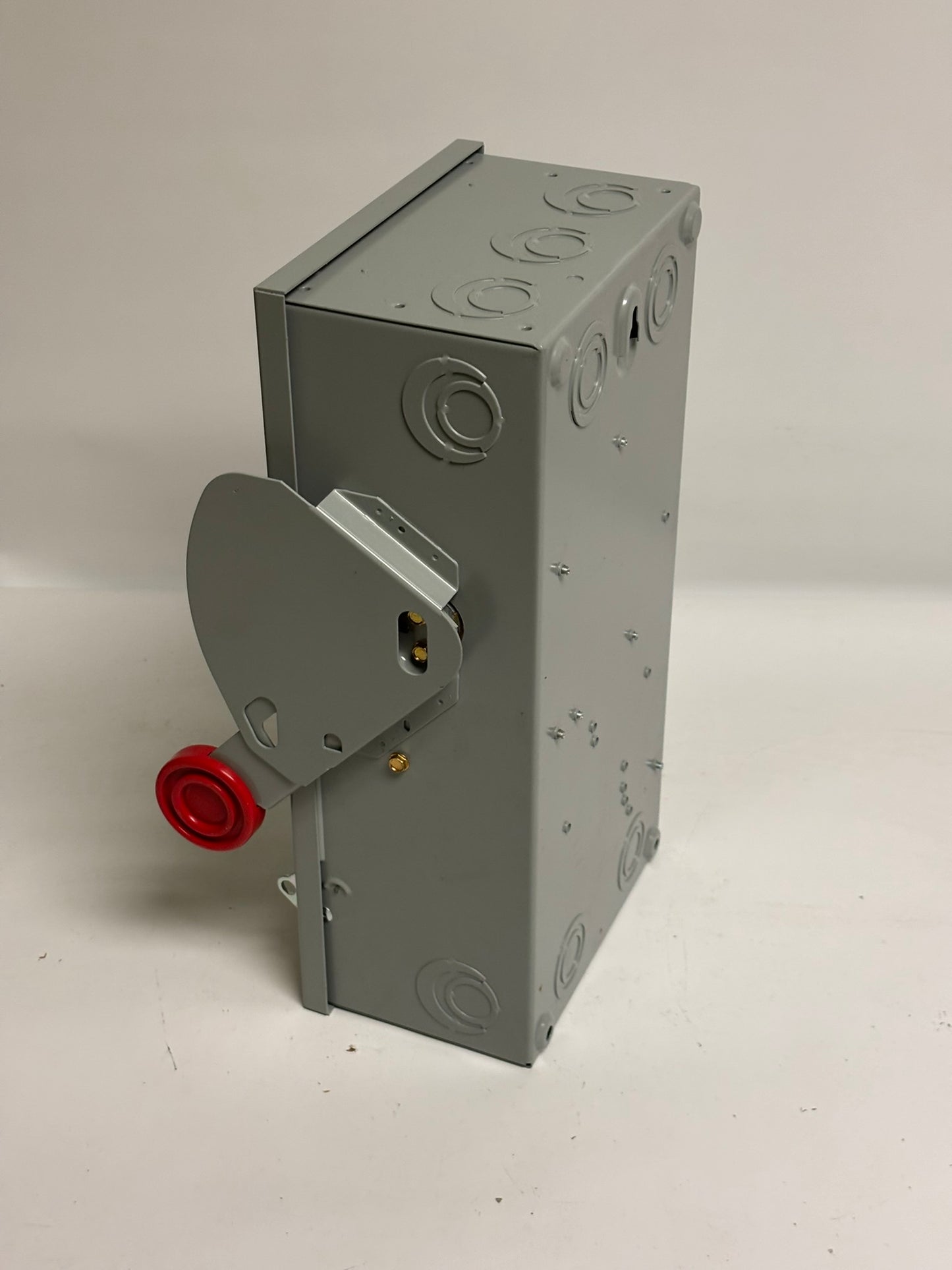 Eaton DH261UGK Heavy Duty Single-Throw Non-Fused Safety Switch, Single-Throw, 30 A