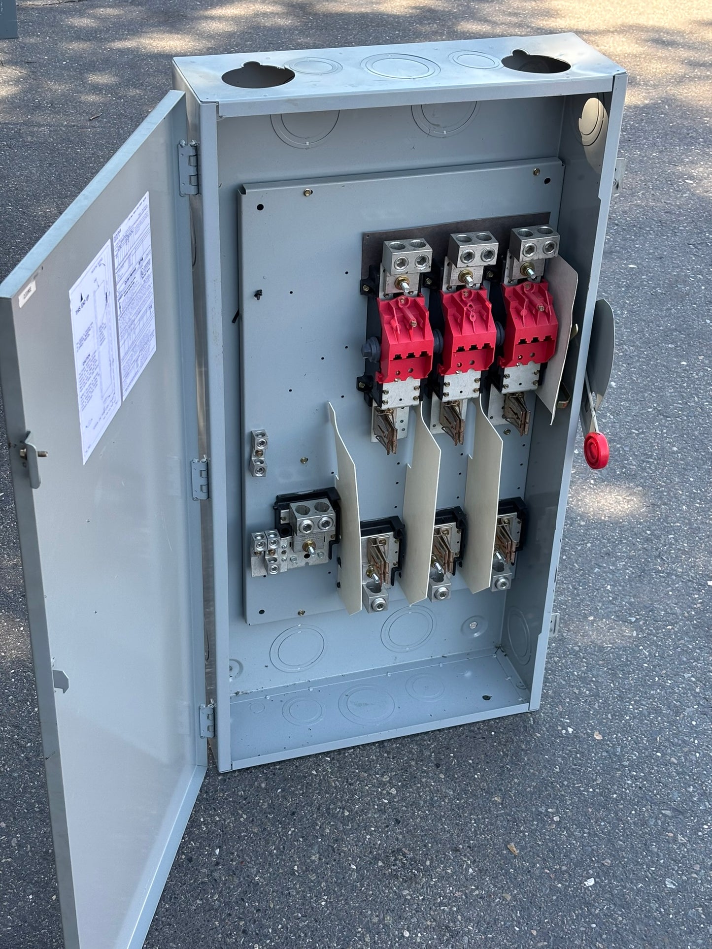 Eaton DH365NGK Cutler-Hammer Heavy Duty Safety Switch, Single-Throw, Fusible, 400A, No Box