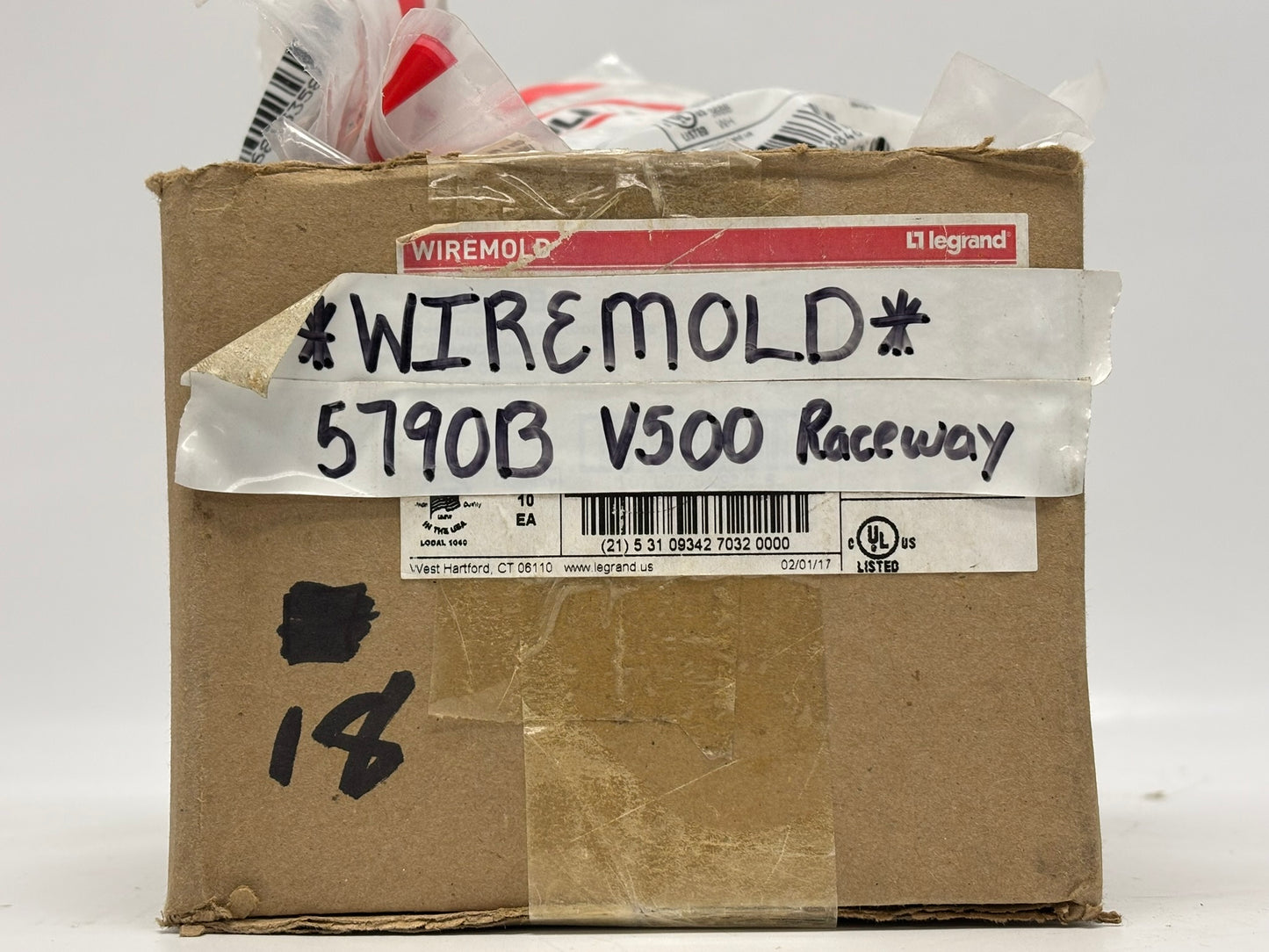 18 PK Wiremold 5790B Armored Cable Connector for 500/700 Series Raceway