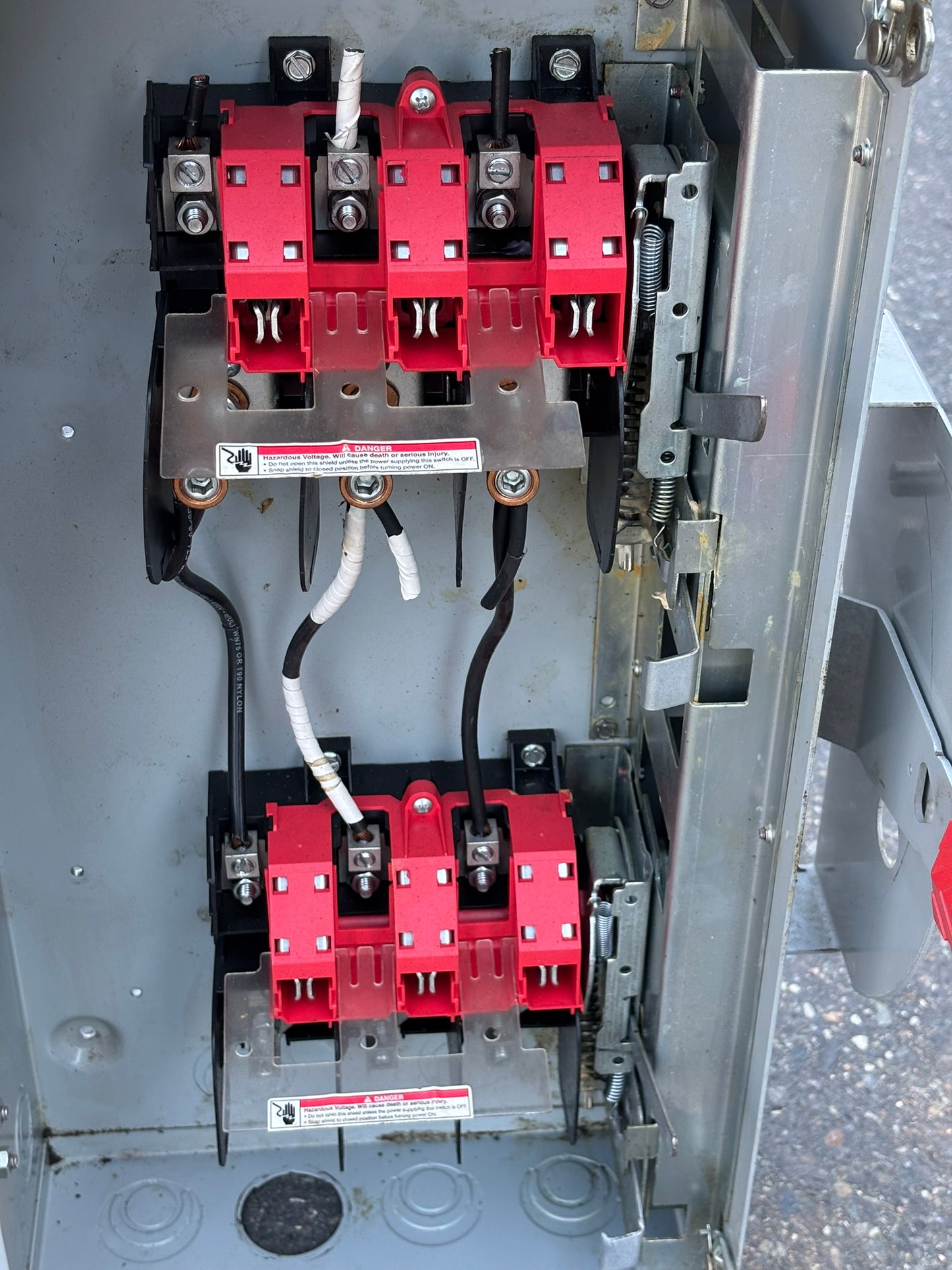 Siemens DTNF322 Non-Fusible Double Throw Safety Switch, 60A, 240VAC, 250VDC, No Box