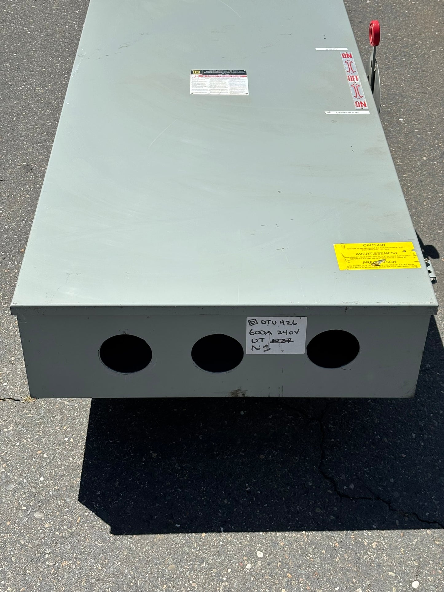 Square D DTU426 Safety Switch, Double Throw, Non Fusible, 4P4W, 240VAC, 600A, No Box