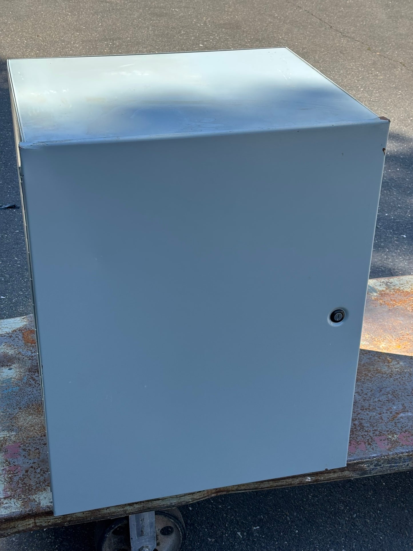 Eaton 302420-1 M1-00 Cooper B-Line Cut Out Box, Secure Enclosure, 30" H x 24" W x 20" L