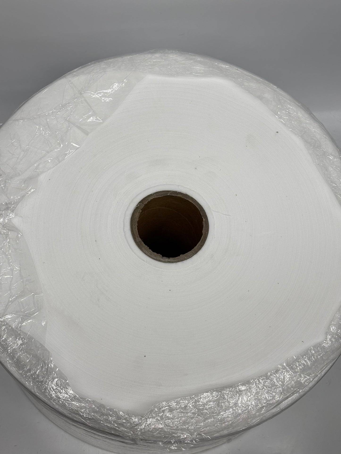Polypropylene Non-Woven Fabric 1500m x 10in, 25gsm x 26cm, White