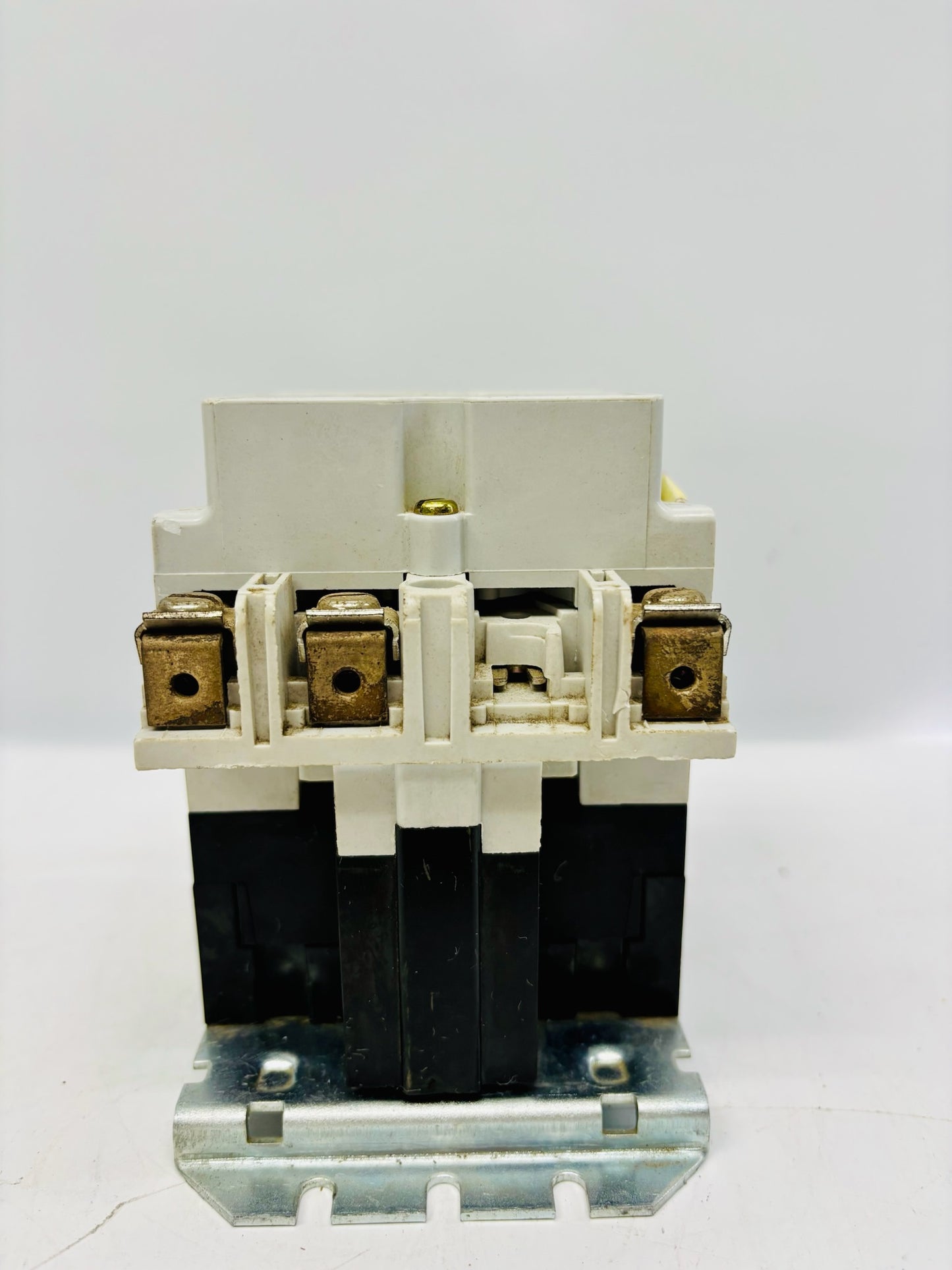 Westinghouse A202K1CAM Lighting Contactor (Missing Bolt)
