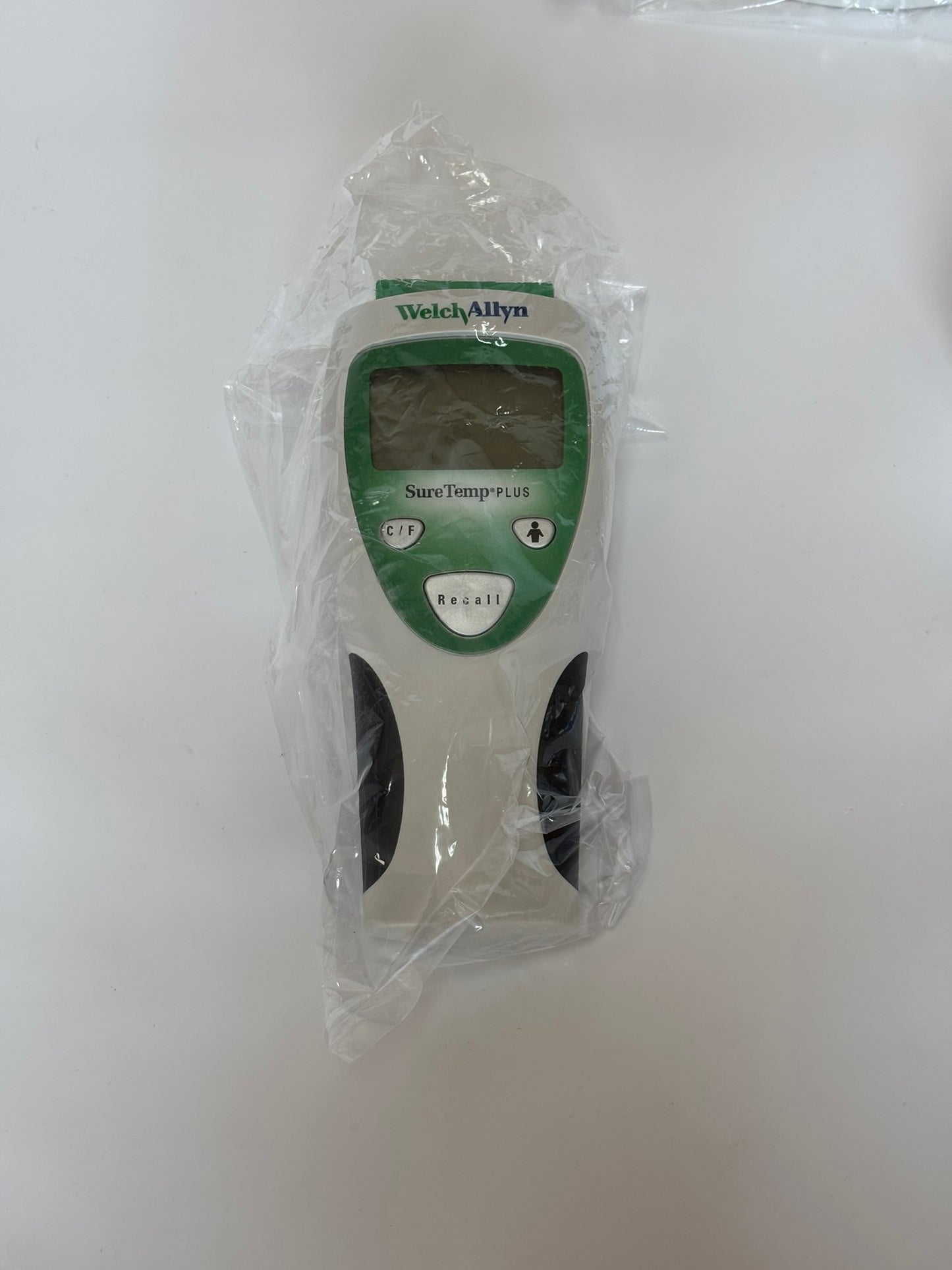 Welch Allyn SureTemp Plus Model 690 Thermometer with Wall Holder 01690-300