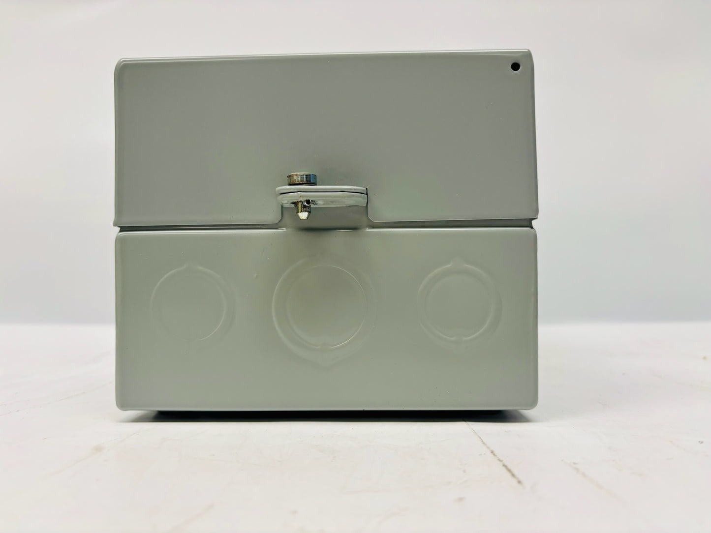 Eaton Cutler-Hammer ECL03B1A3A Contactor (Box Only)