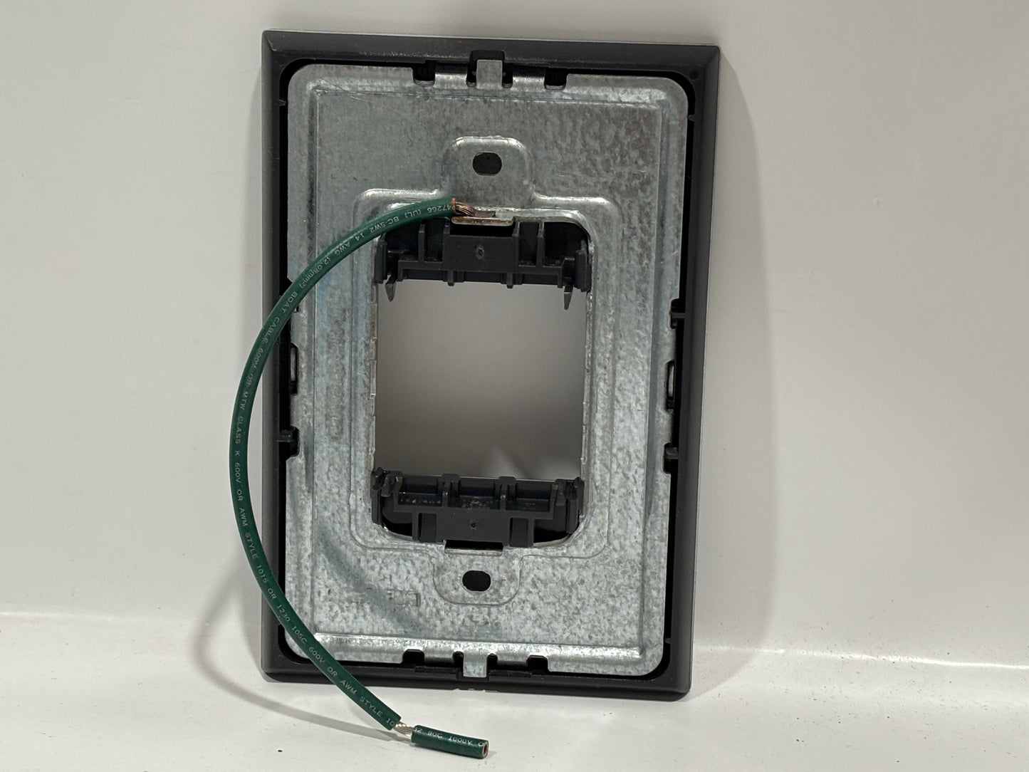 4 PK Legrand Adorne AWP1G2 Decorator Screwless Wall Plate with Microban Protection
