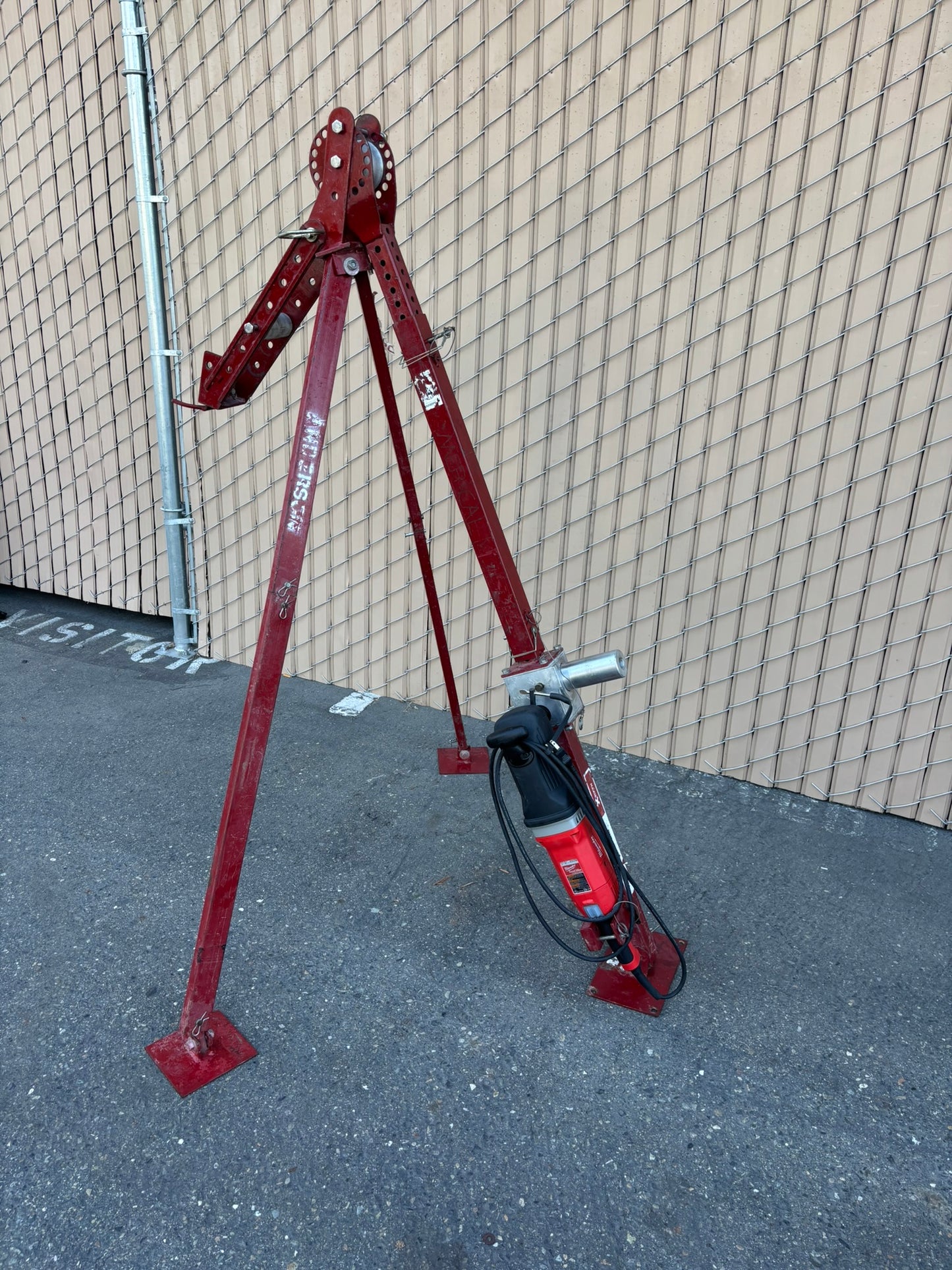 SouthWire Maxis 3000X Lightweight Cable Puller 3K Tripod and Bolt On Trolley