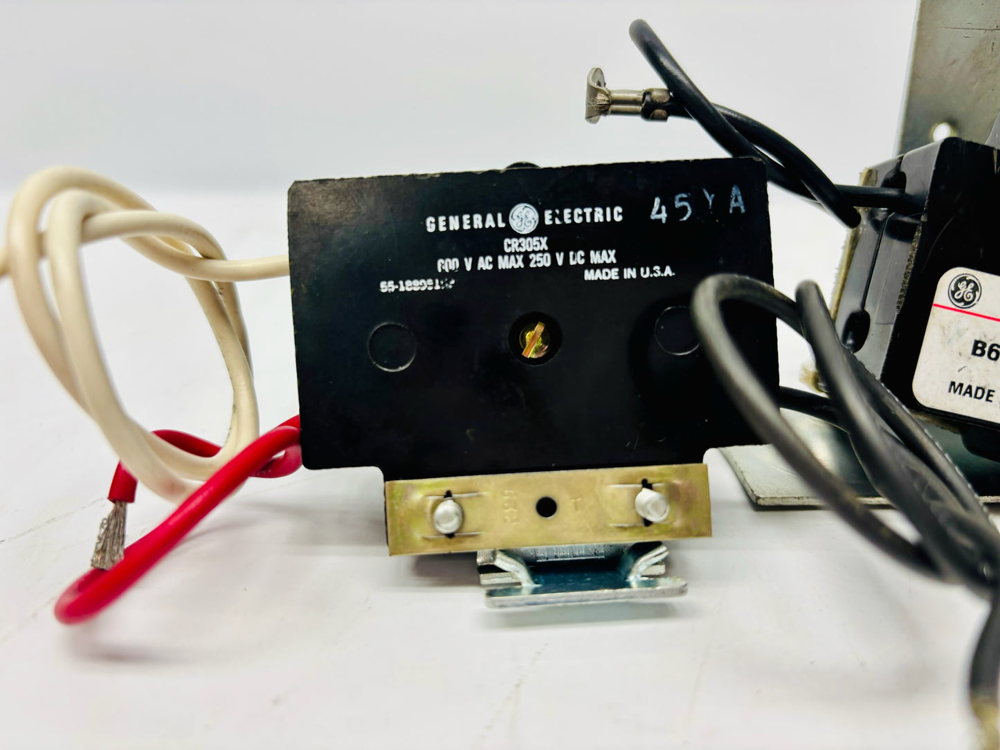 2 Pk General Electric CR305X Thermal Overload Relay (CR305X120M)