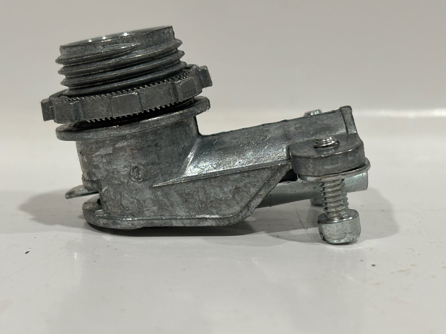 75 PK Bridgeport 801-DC2 90° Connector for 3/8" FMC/MC Cable, Die-Cast Zinc, 2-Screw