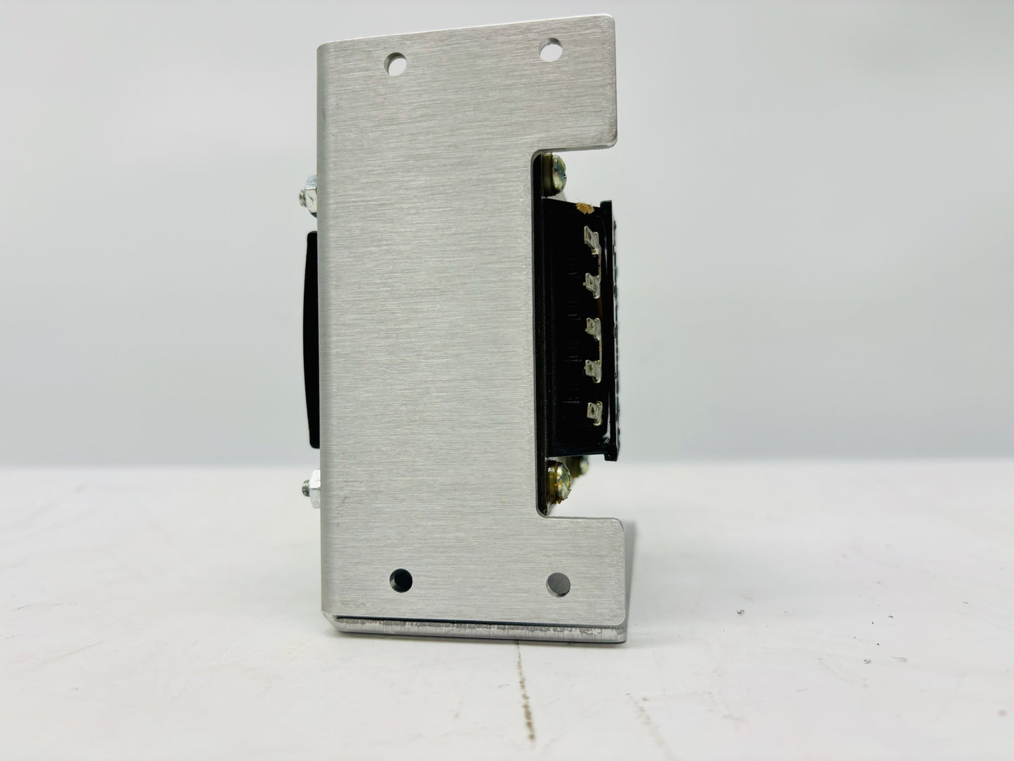 Power-One HC24-2.4-AG DC-DC Converter