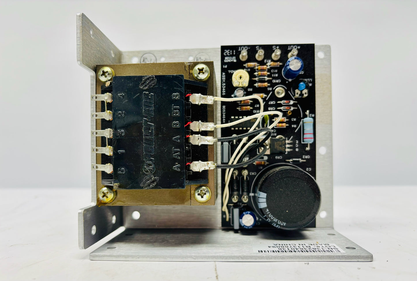Power-One HC24-2.4-AG DC-DC Converter