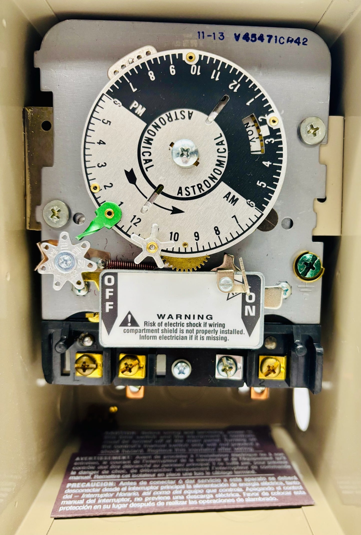 Intermatic V45471CR42 Photocontrol with Receptacle