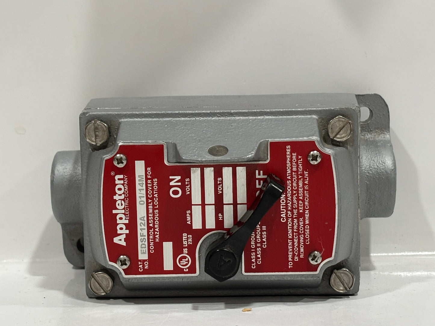 Appleton EDSF12A  Malleable Iron Front Cover for 1-Pole or 2-Pole Switches & 3/4" EDSC