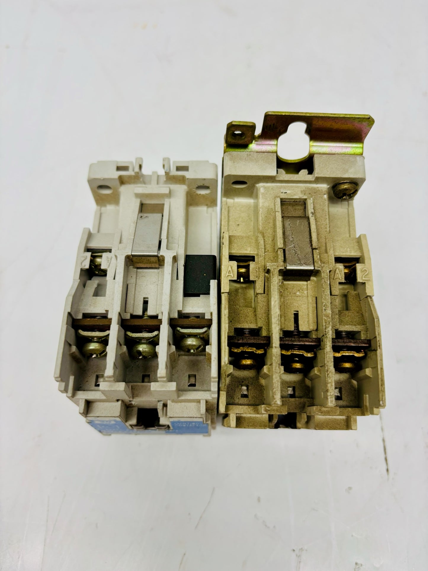 2 Pk Eaton Cutler-Hammer CN35DN3 Auxiliary Contact Kit