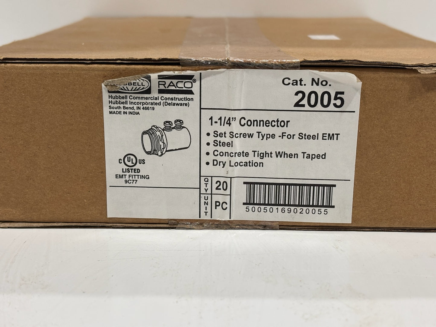 20 PK Hubbell RACO 2005 – 1¼″ EMT Set-Screw Connector, Non-Insulated
