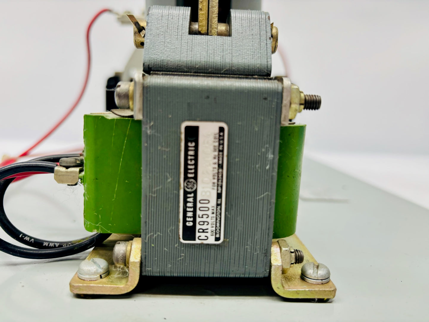General Electric CR160MA5200A Mechanically Held Lighting Contactor