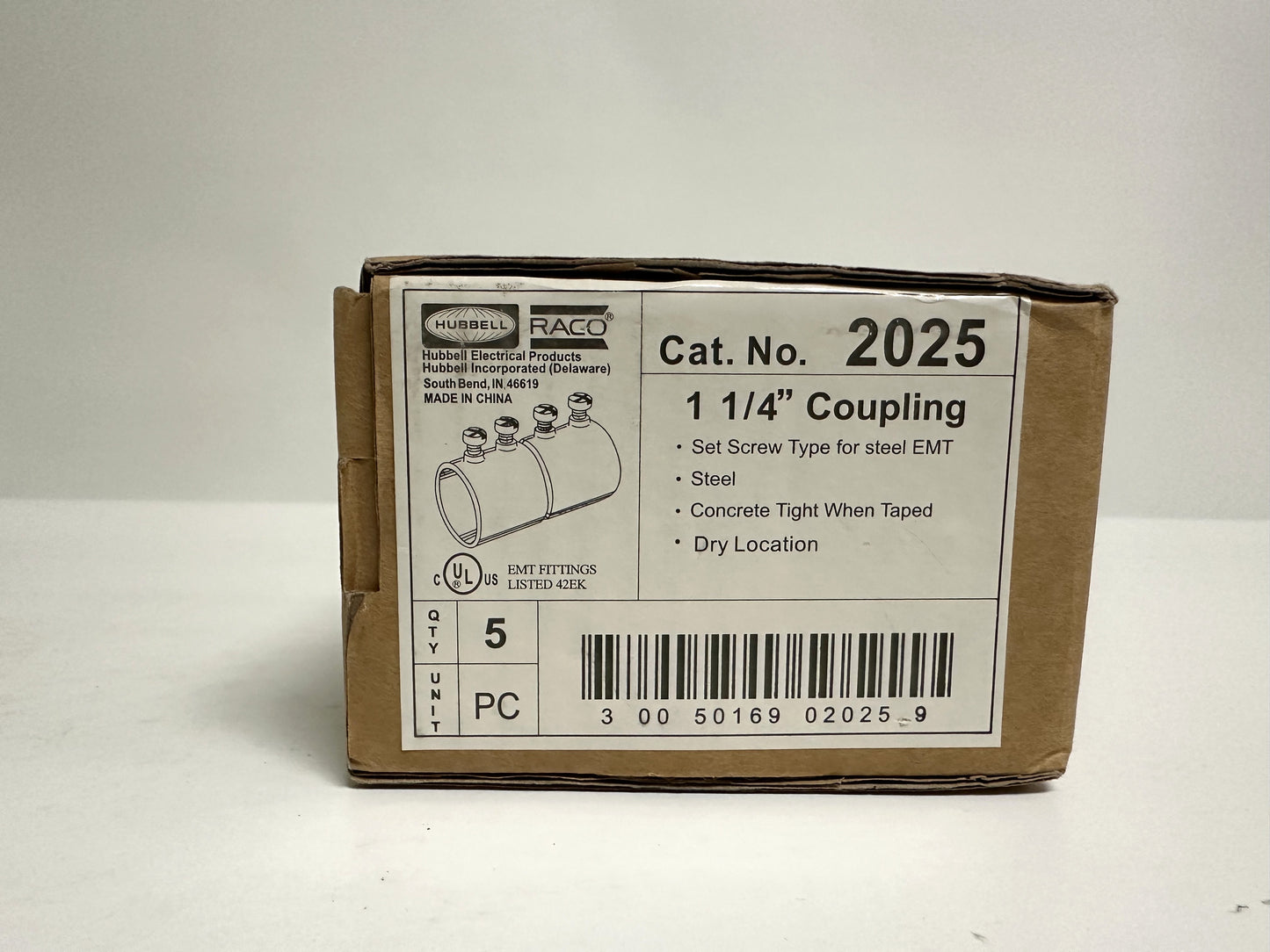 15 PK Raco (2025) 1 1/4" Set Screw Type EMT Coupling, Concrete Tight, Zinc Plated