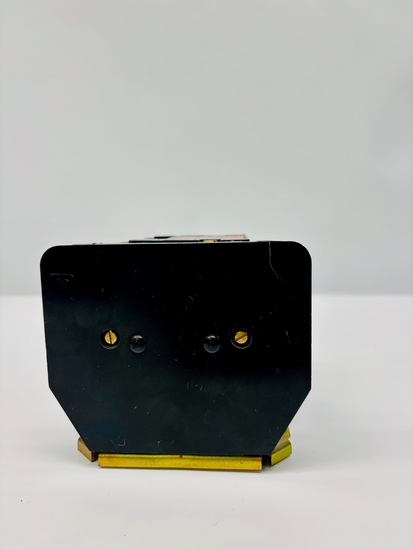 Square D 8903SM03 Lighting Contactor (Minor Damage)