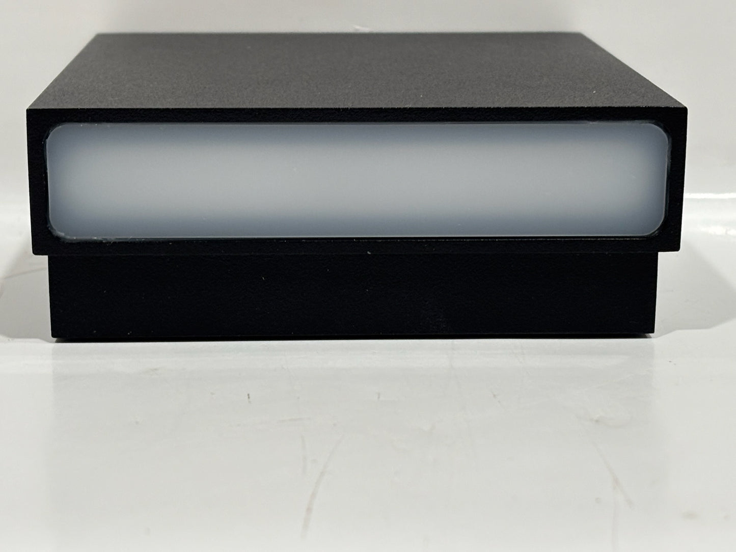 Lumen Art AWL‑60‑2‑BK Wall Sconce, Wet‑Rated Machined Aluminum LED Light