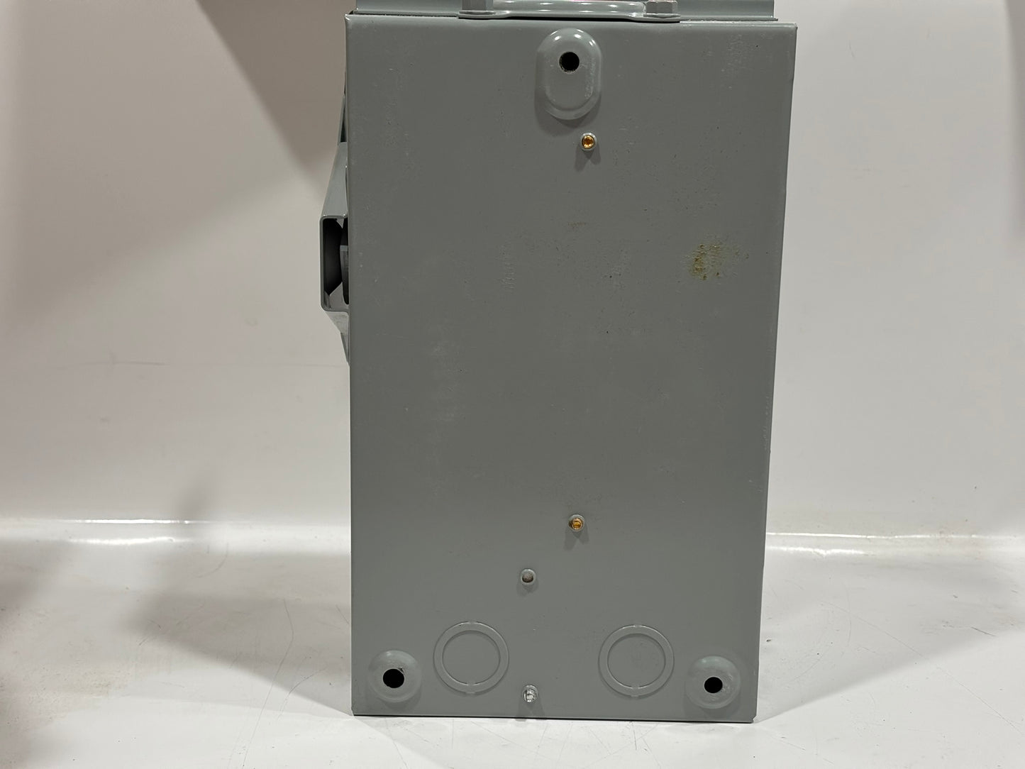Eaton DG321NRB 30A 240 V 3-Pole Fusible Safety Switch, NEMA 3R Rainproof