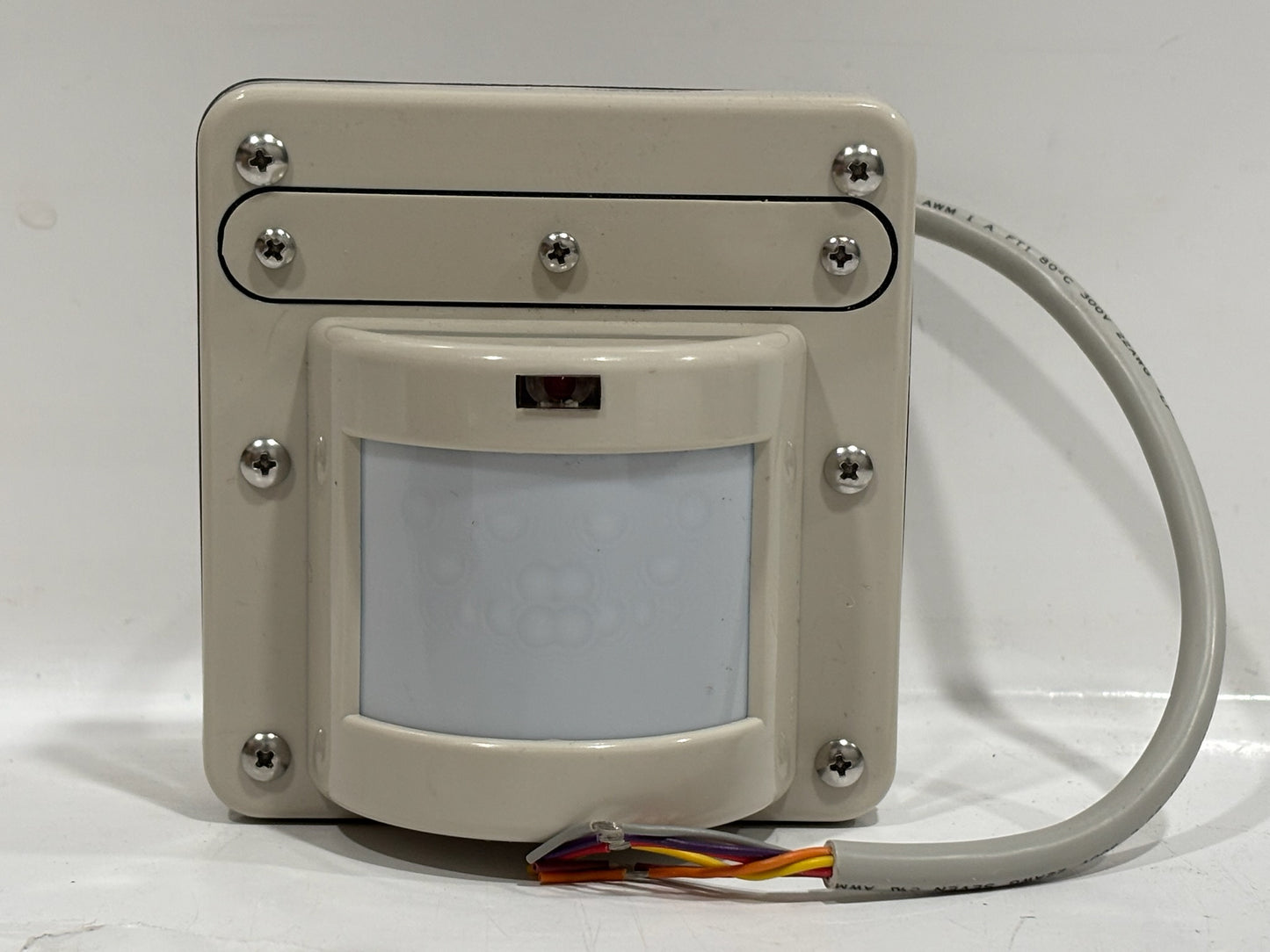 Watt Stopper CB-100 Low-Temp PIR Occupancy Sensor, 24VDC, 2000 Sq Ft Coverage