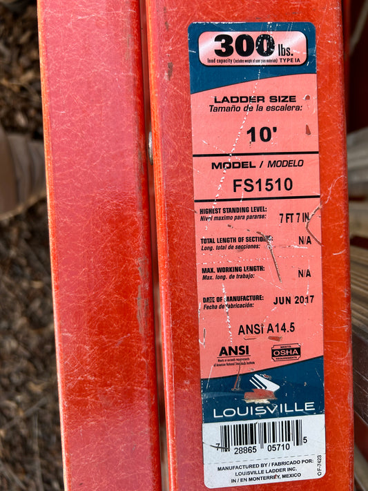 LOUISVILLE Stepladder (FS1510): 10 ft Size, Fiberglass, 300 lb Load Capacity, 38 lb Wt (used)