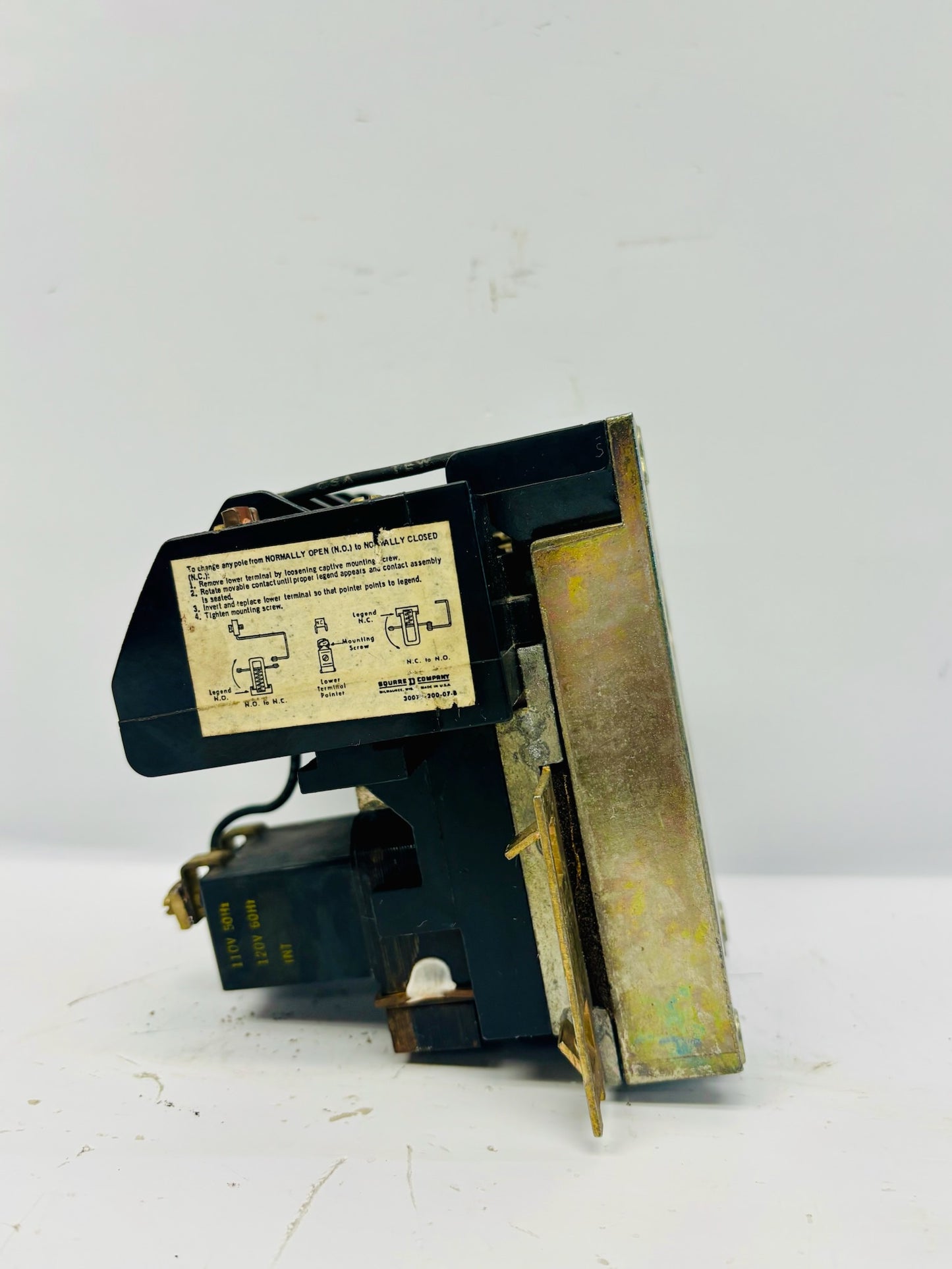 Square D 8903LL030 30A 3-Pole Lighting Contactor by Schneider Electric