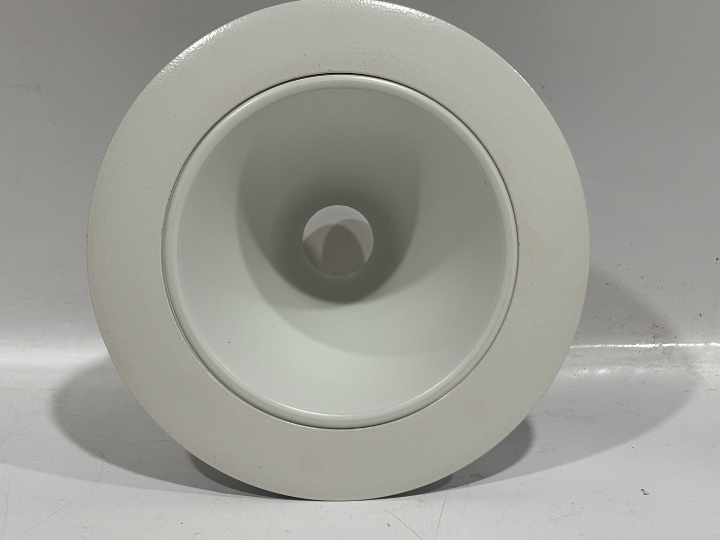 Juno 17HYP2-HZWH 4″ LED Hyperbolic Recessed Trim – Haze/White