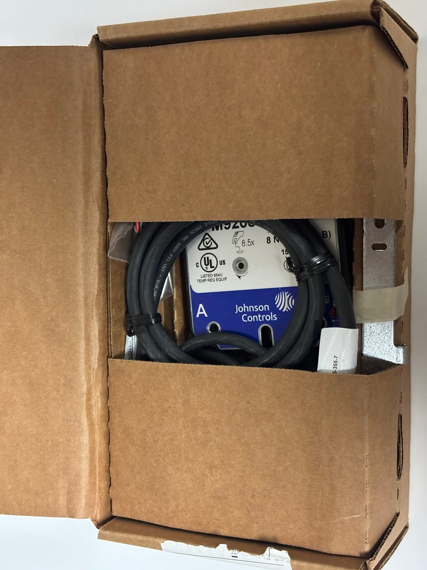 Johnson Controls M9208-GGC-3 Modulating Actuator, 24V-3NM, 70 in-lb/8 Nm-50/60HZ