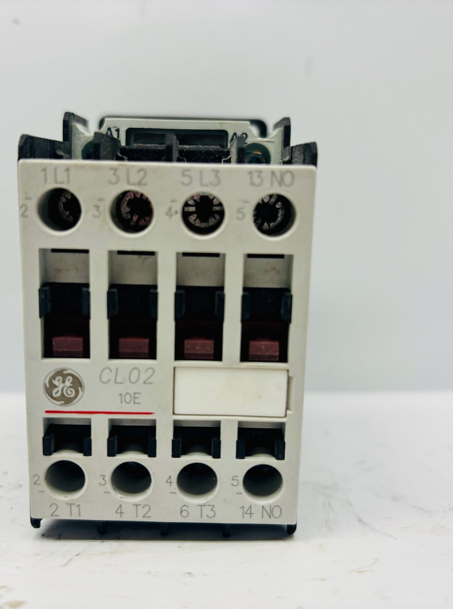 General Electric CL02A310T 3-Pole Electrical Contactor 32A