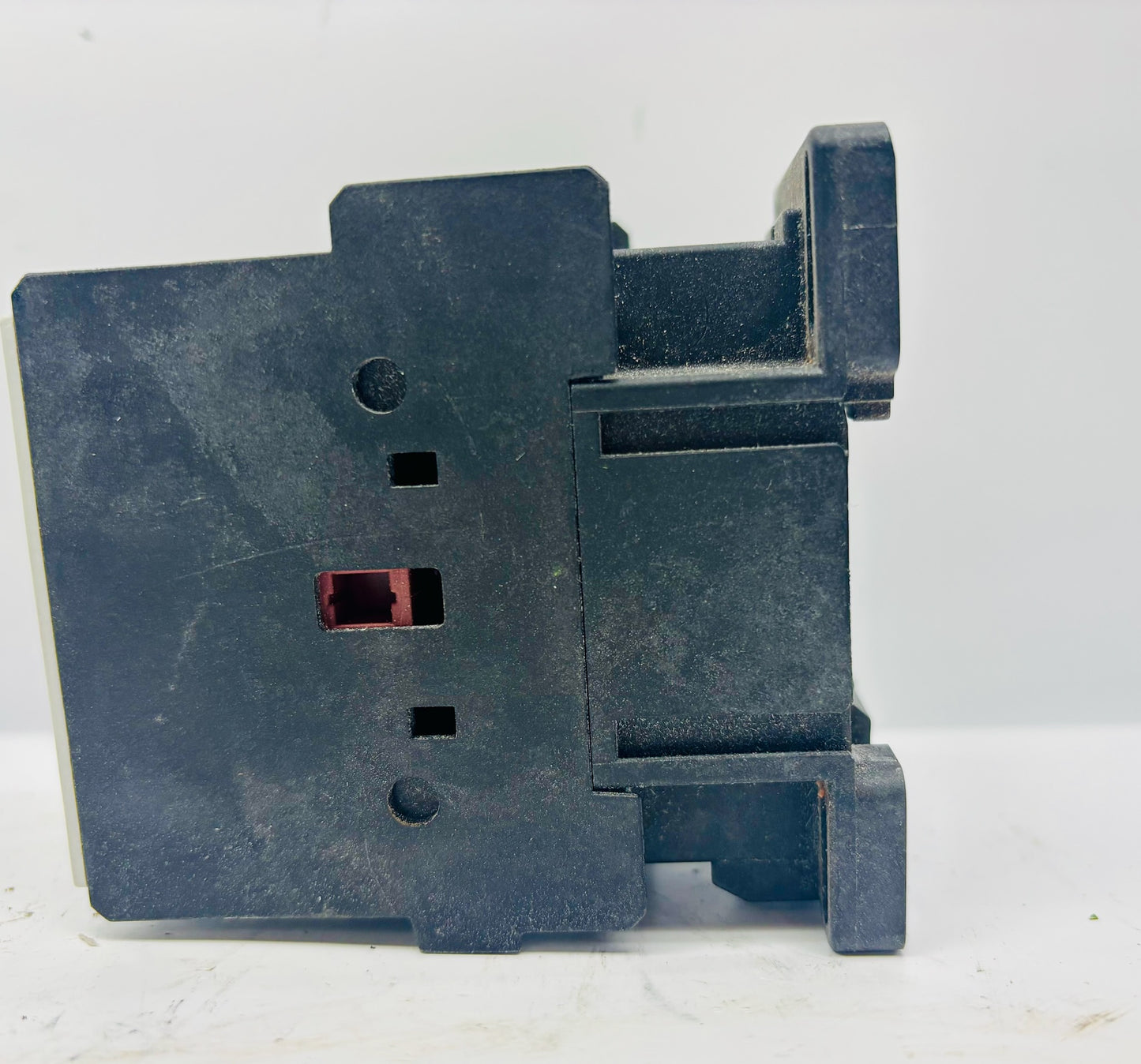 General Electric CL02A310T 3-Pole Electrical Contactor 32A