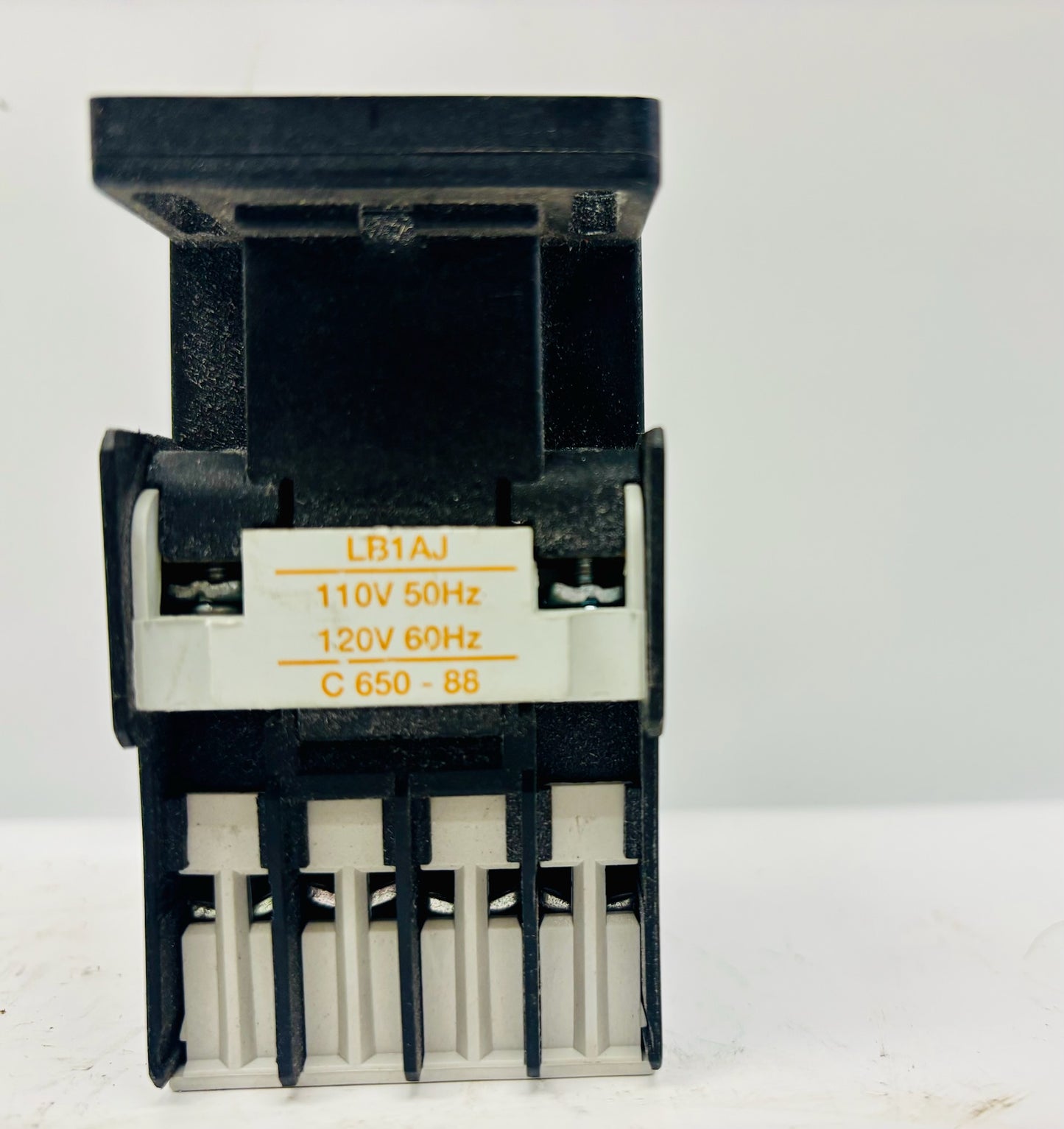 General Electric CL02A310T 3-Pole Electrical Contactor 32A